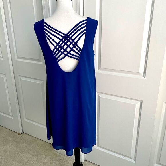 HYFVE Vibrant Blue Sleeveless Backless Dress with Cross Detail in Back Large - Picture 3 of 4